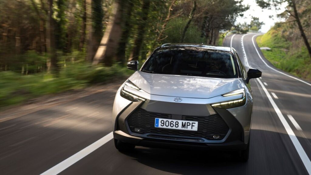 Toyota-C-HR-220PH