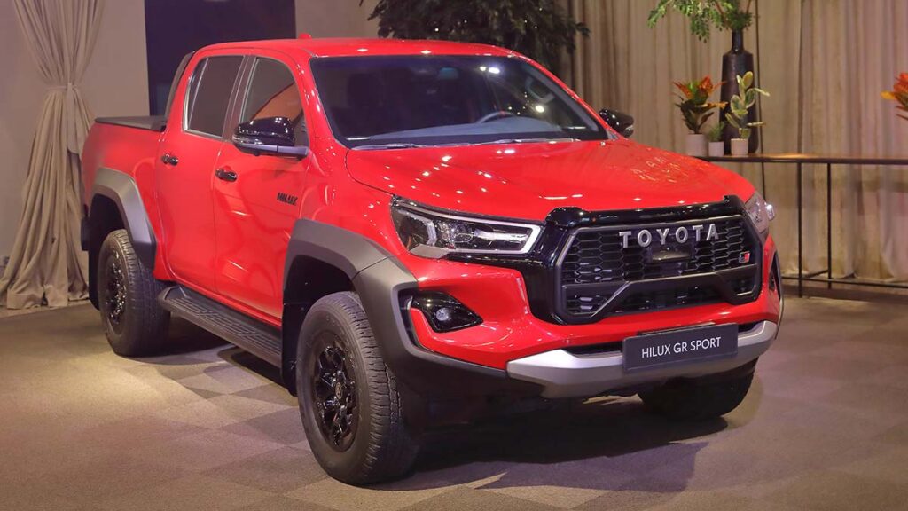 Toyota Hilux 2024: una pick-up perfecta para entornos todoterreno con versión deportiva y descuento de 5.000 euros