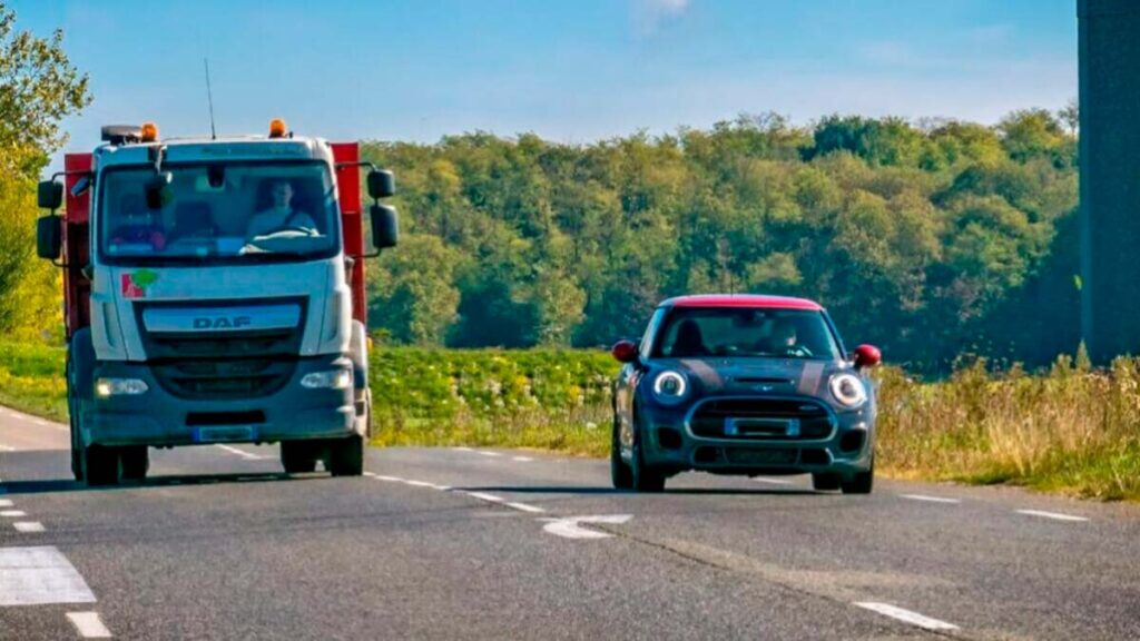 infraccion-adelantamiento-carreteras-convencionales accidentes