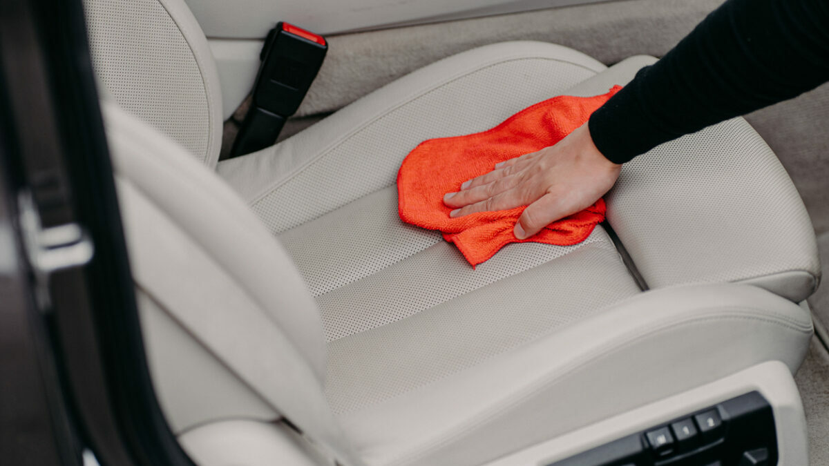 limpieza tapiceria asientos coche bayeta microfibra tela e1712591332738