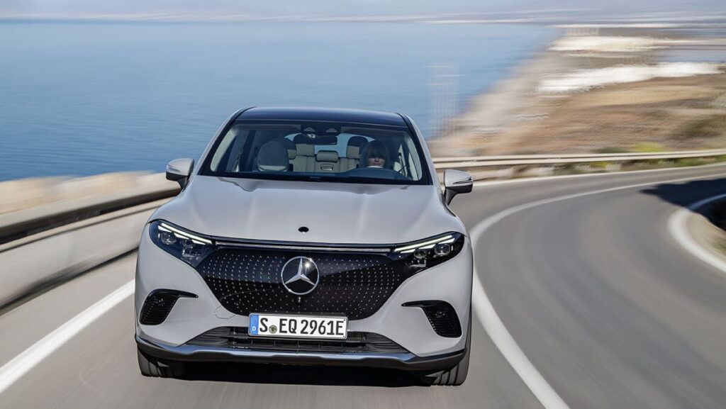 Mercedes EQS
