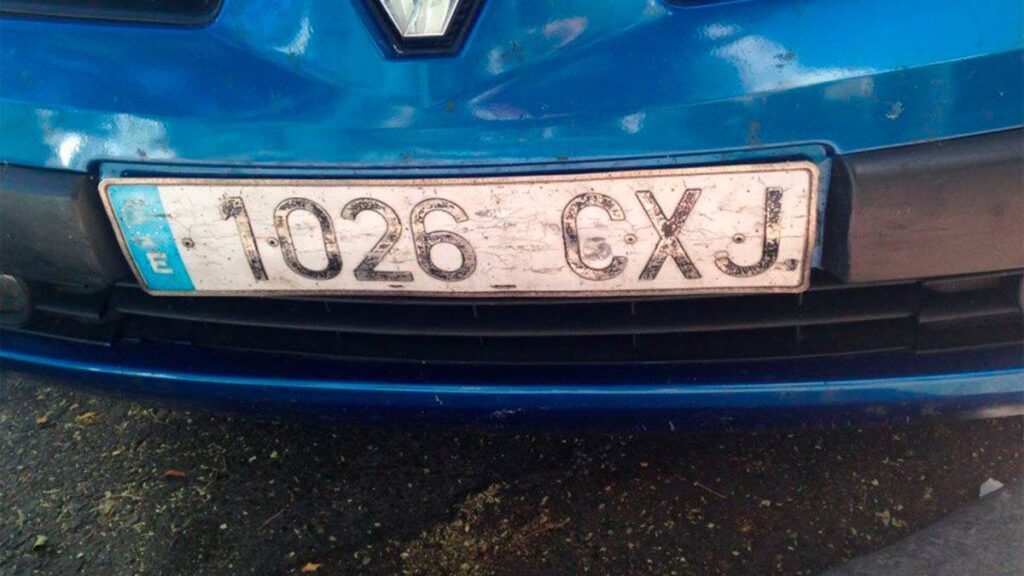 multa matrícula coche