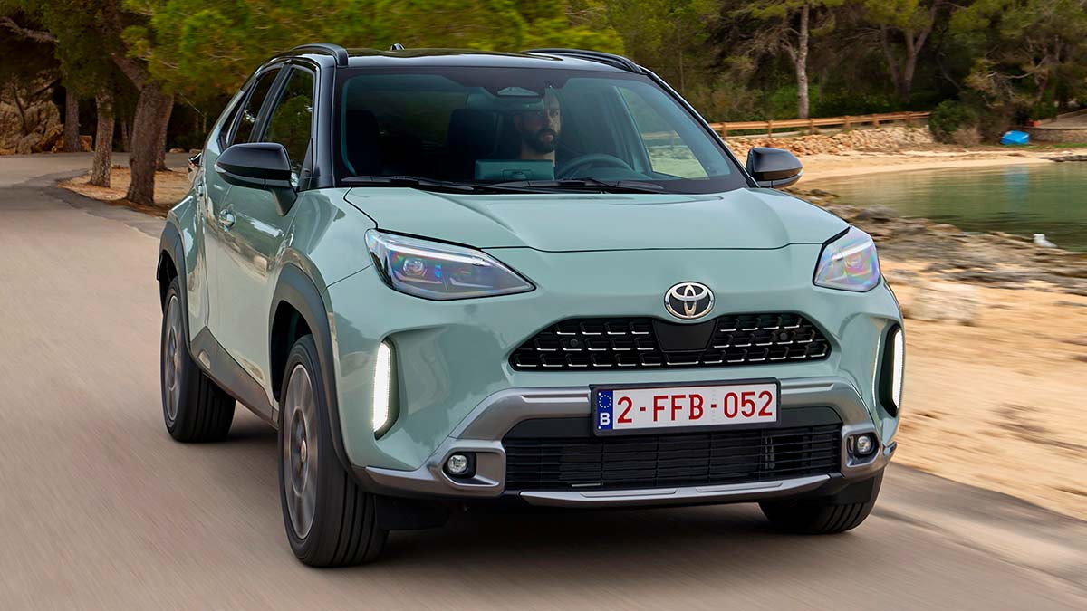Al volante del Toyota Yaris Cross 2024, más potencia y menos ruido para el nuevo motor híbrido