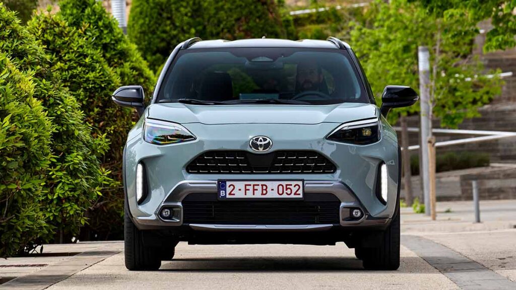 Al volante del Toyota Yaris Cross 2024, más potencia y menos ruido para el nuevo motor híbrido Coches híbridos
