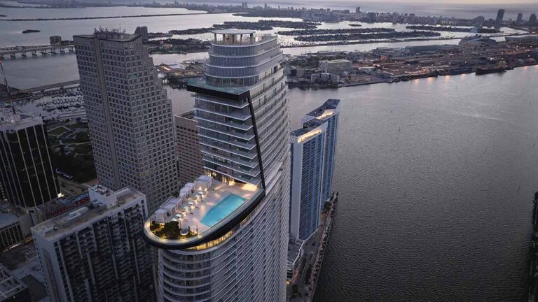 Aston Martin inaugura su primer proyecto inmobiliario de lujo en Miami