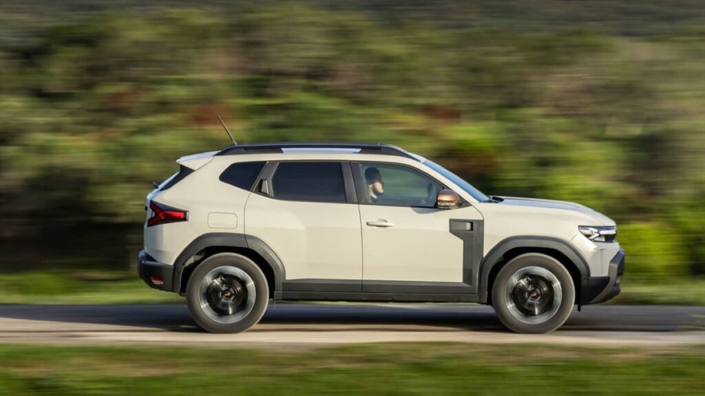 Dacia Duster 2024 arena en marcha