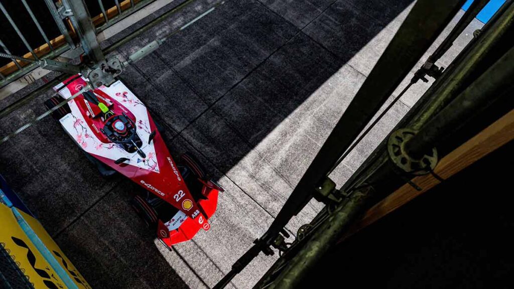 Nissan Fórmula E 'sorpassa' a Andretti gracias a un doble podio de Rowland en el E-Prix de Berlín 2024