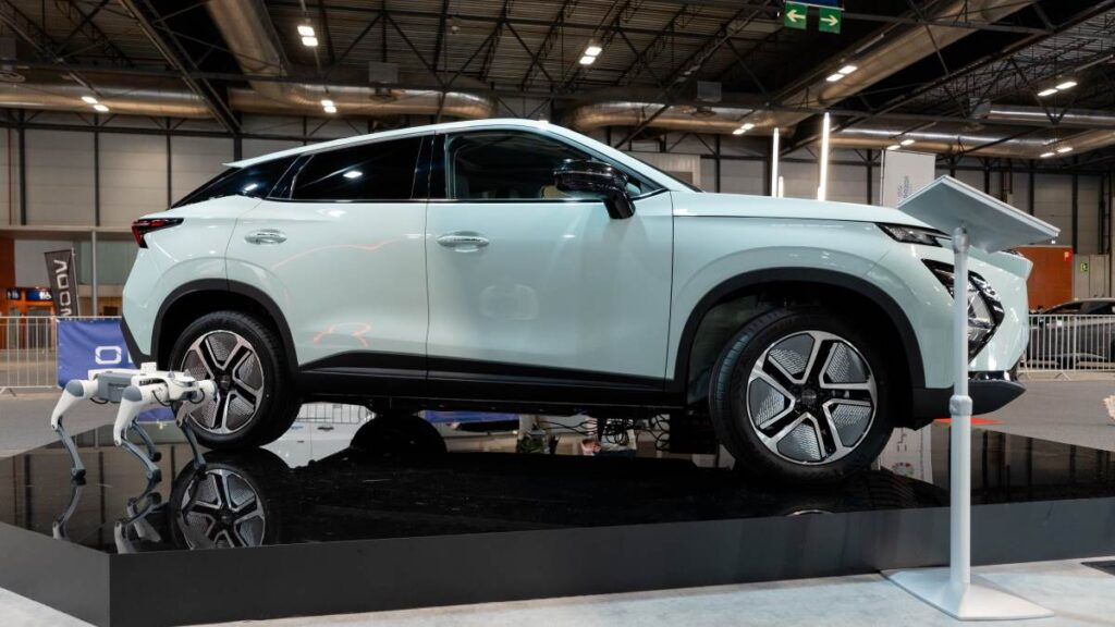 Omoda 5 electrico 2024 blanco (1)