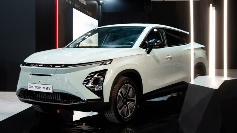 Omoda 5 electrico 2024 blanco (3)