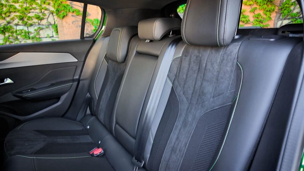 Peugeot E-308 plazas traseras