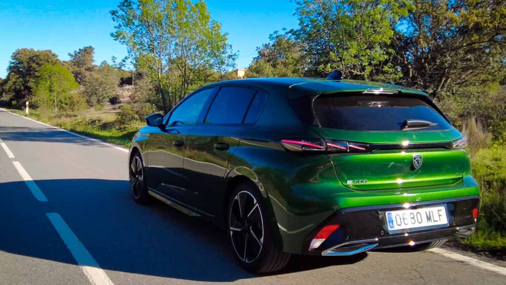 Peugeot E-308 trasera