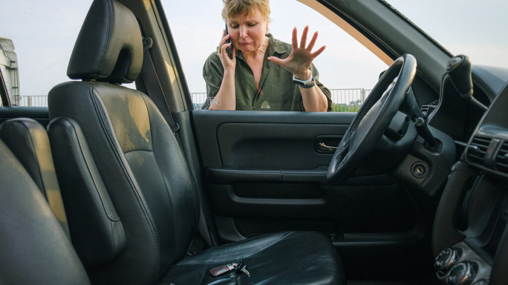Qué es lo que más se dejan olvidado en el coche los españoles