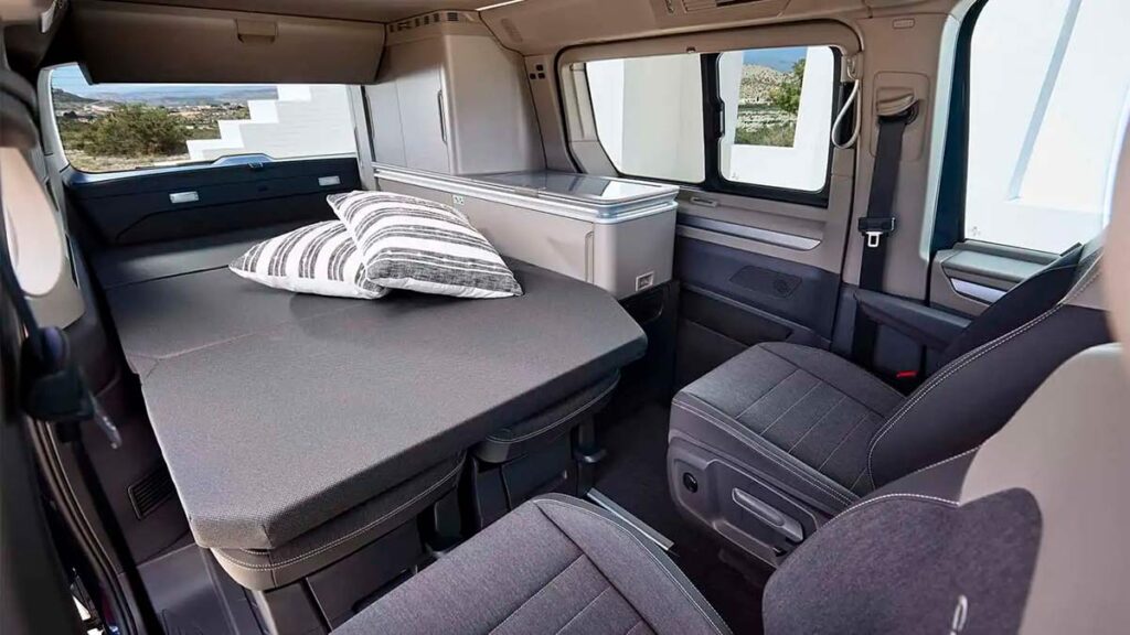 Volkswagen California 2024: la furgoneta camper con la que muchos sueñan se pasa al híbrido enchufable