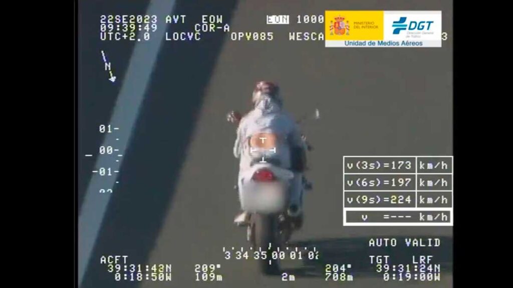 DGT multa motorista 221 km/h
