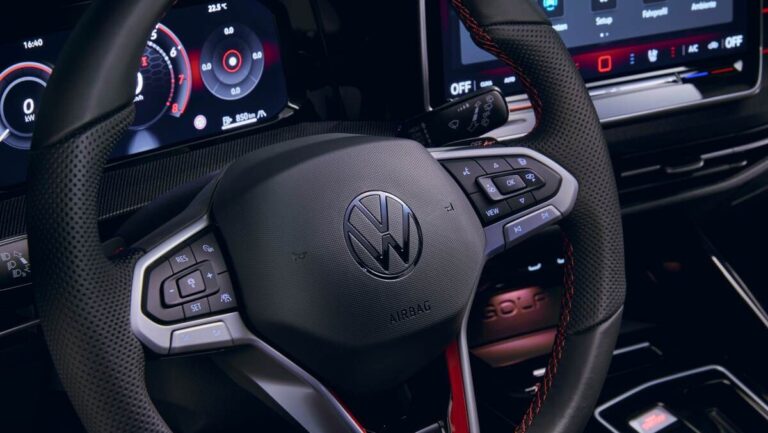 VW Golf 2024