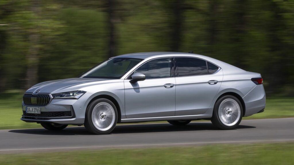 15_Skoda_Superb 2024_Hatch
