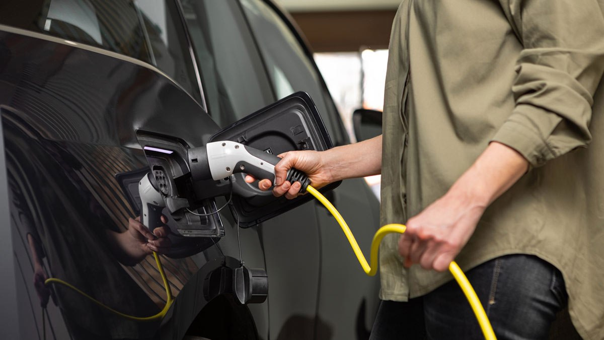 Cómo comprar un coche eléctrico de segunda mano y no ser estafado en el intento