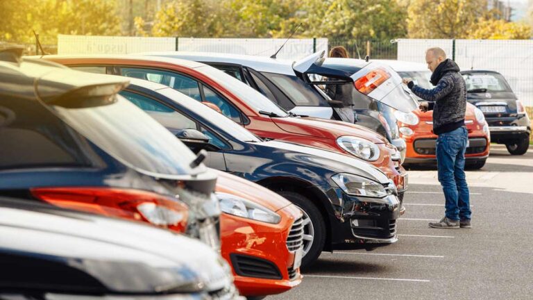 Compra de coches usados: esto es lo que tienen en cuenta los compradores españoles en 2024