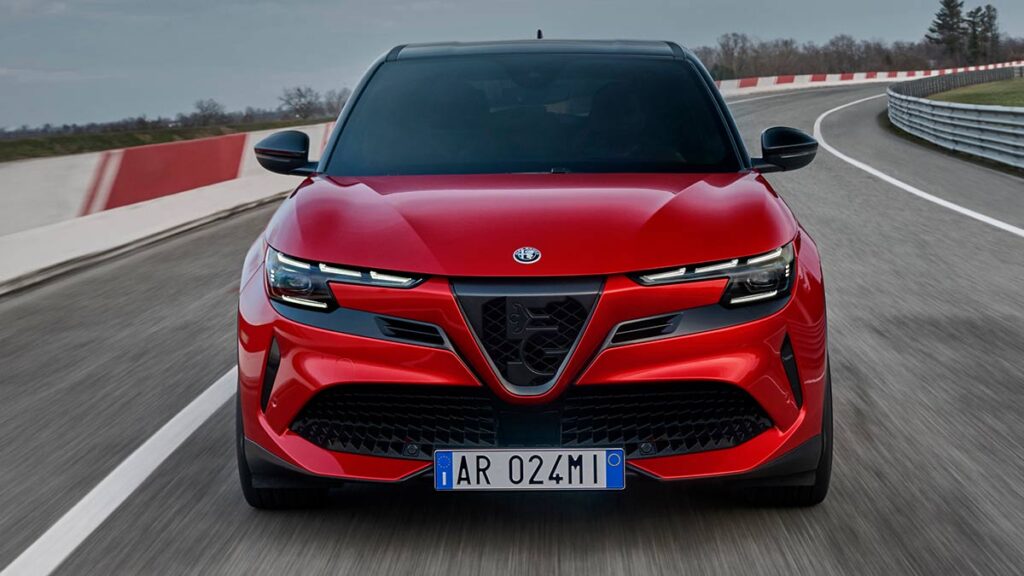 El nuevo Alfa Romeo Junior tendrá una versión más potente y deportiva de lo esperado, el Veloce