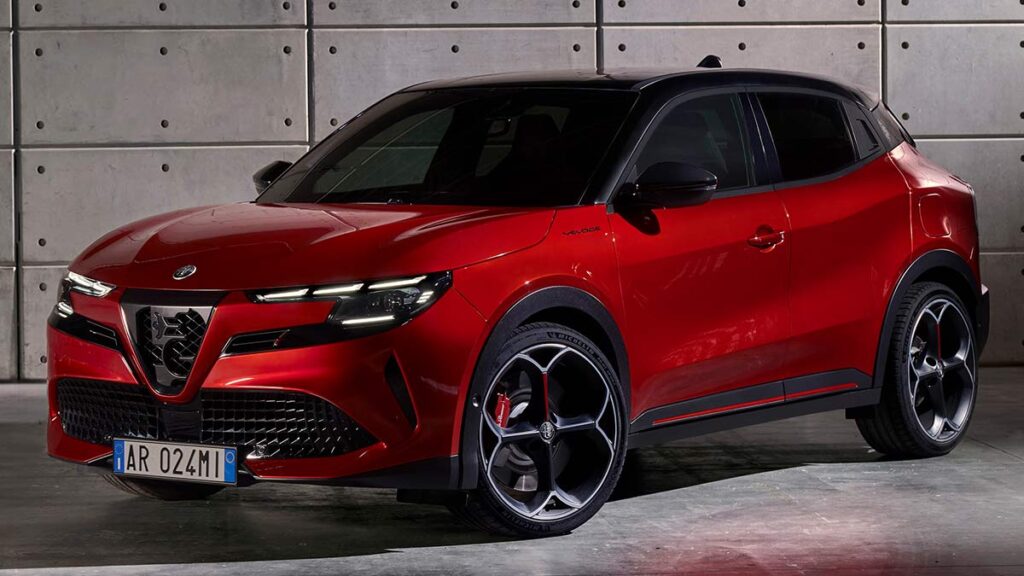 El nuevo Alfa Romeo Junior tendrá una versión más potente y deportiva de lo esperado, el Veloce