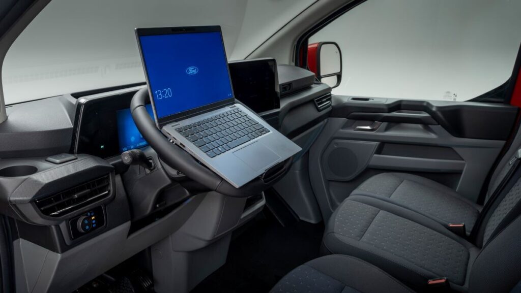 Ford Transit Custom mesa volante