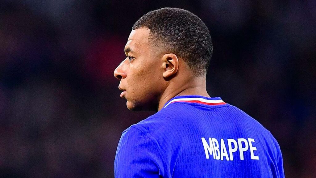 Mbappé no conducirá el coche oficial del Real Madrid por este curioso motivo que comparte con Bellingham