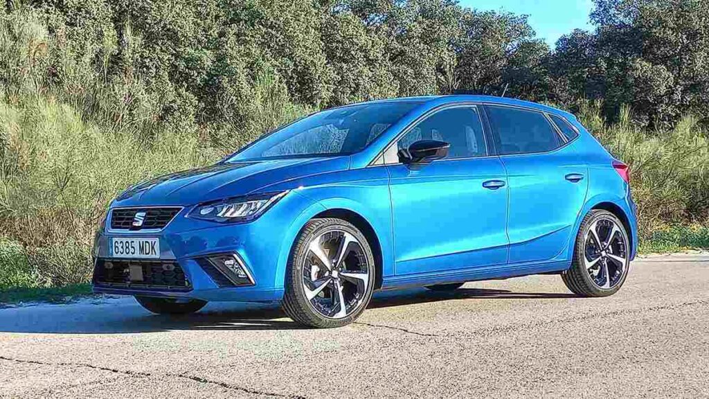Los 10 coches más vendidos del año 2023 en España 2 Seat Ibiza