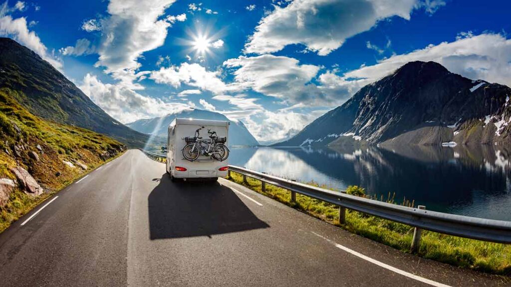 carretera autocaravana verano
