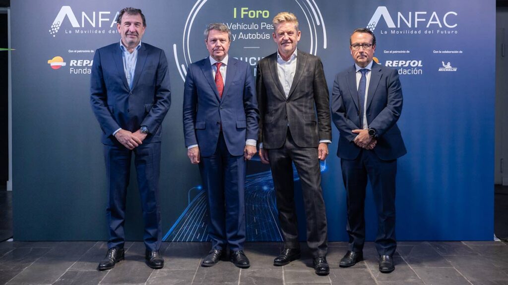 Wayne Griffiths dimite como presidente de ANFAC ante la inactividad del Gobierno respecto a la electrificación