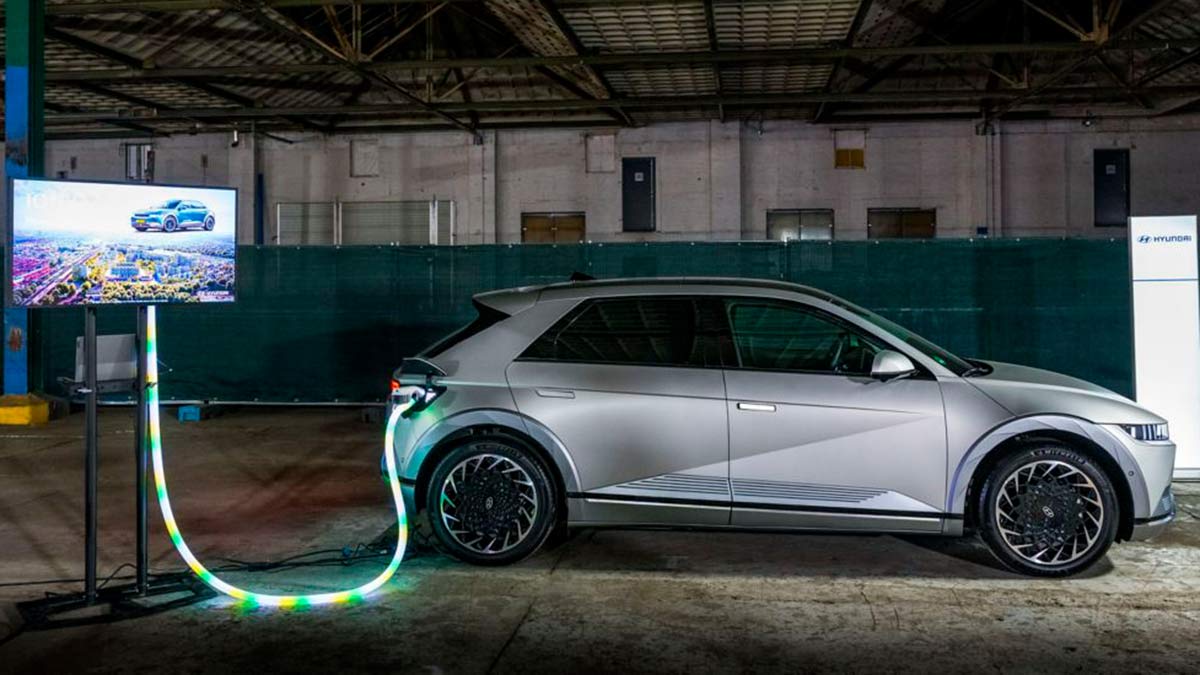 España debería copiar las ayudas a los coches eléctricos de este país: ¡13.000 ventas en tan solo nueve horas!