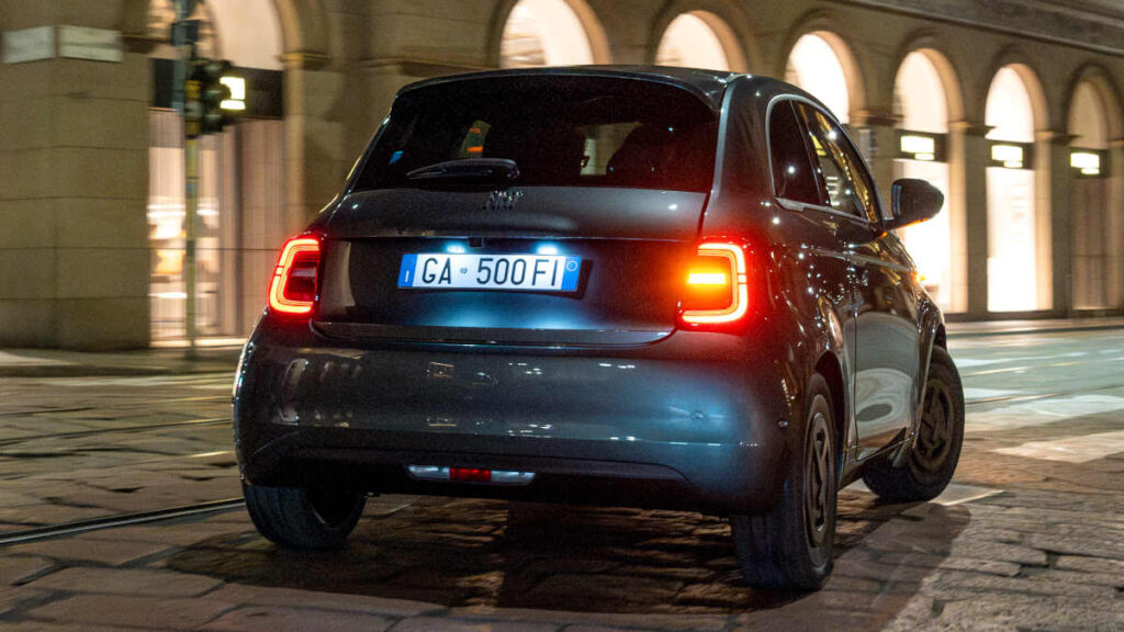 Fiat 500e Armani