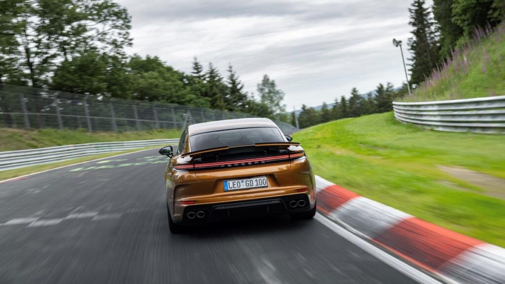 Porsche Panamera récord Nürburgring