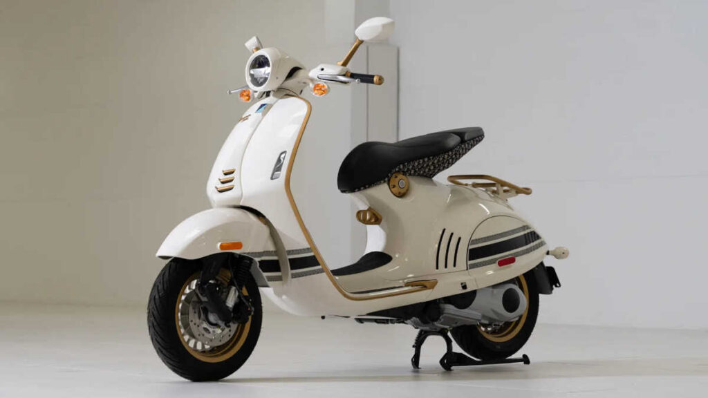 vespa-946-christian-dior-2022