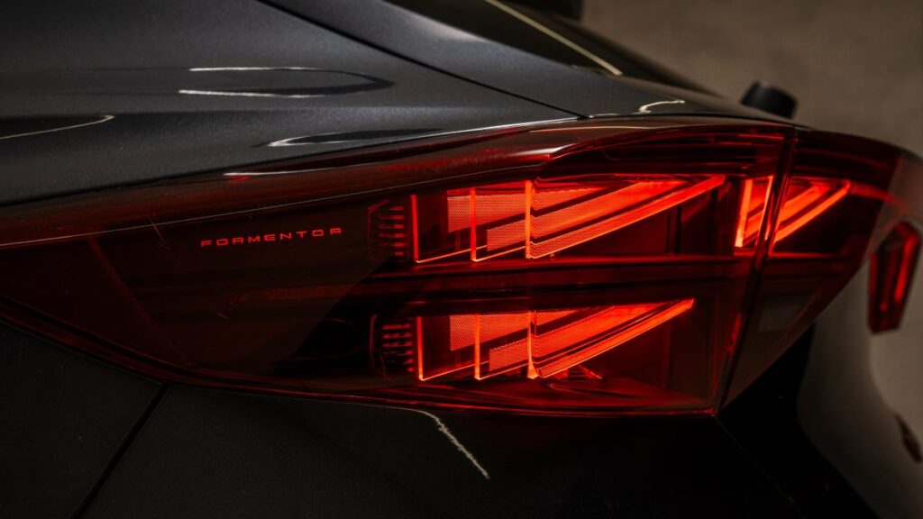 Cupra Formentor pilotos traseros