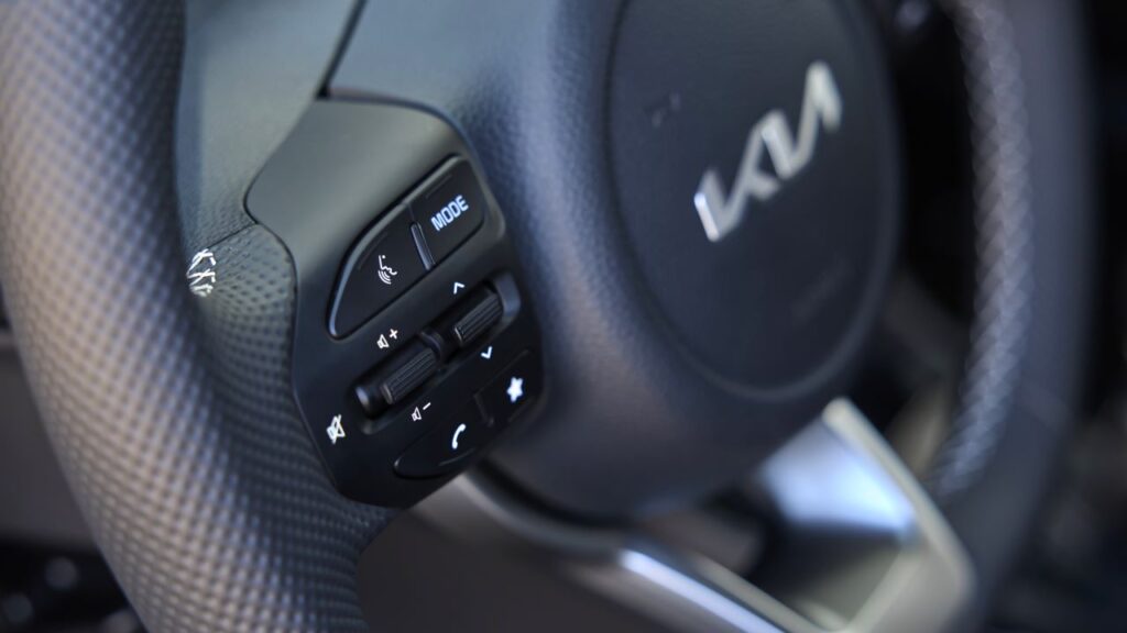 Kia Picanto mandos volante