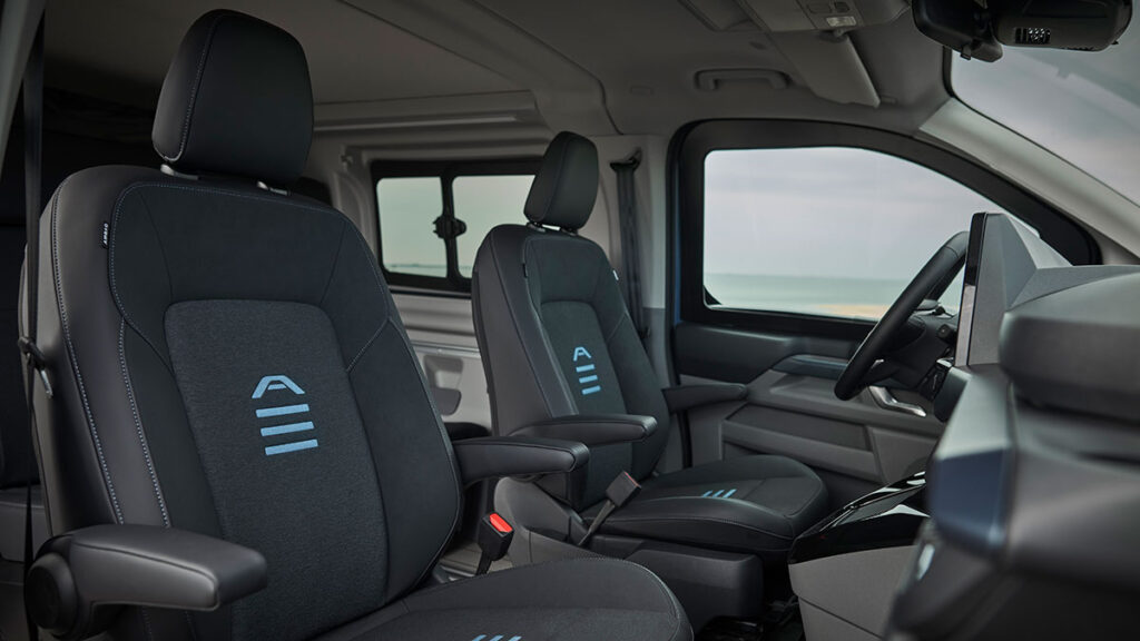 La Ford Transit Custom Nugget amplía su gama de furgonetas camper con nuevas versiones y motor híbrido enchufable