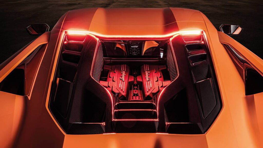 Lamborghini Revuelto