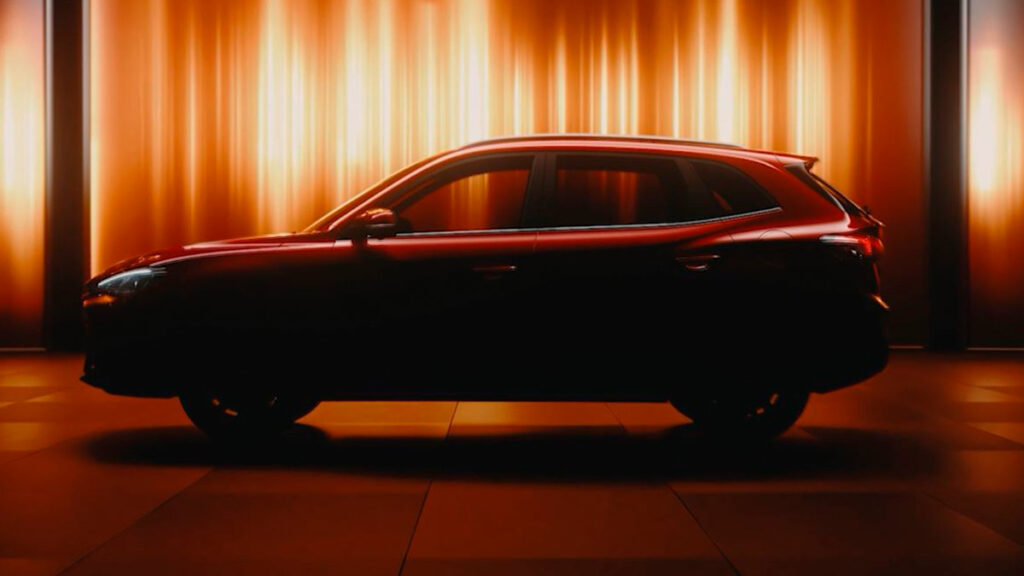 MG ZS Hybrid+: llega la hibridación y la etiqueta ECO al SUV superventas de menos de 20.000 euros