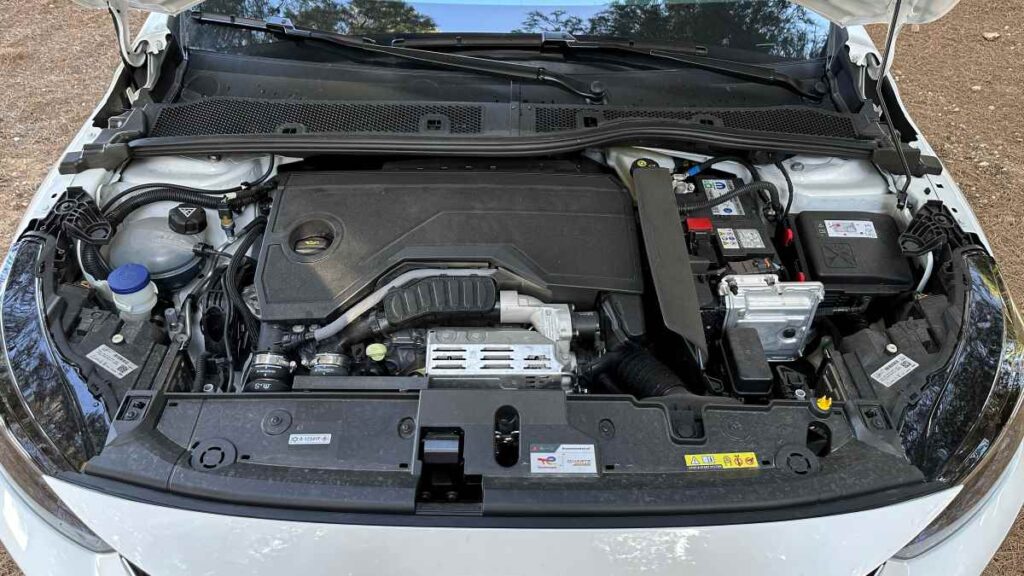 Peugeot 208 1.2 Puretech Hybrid