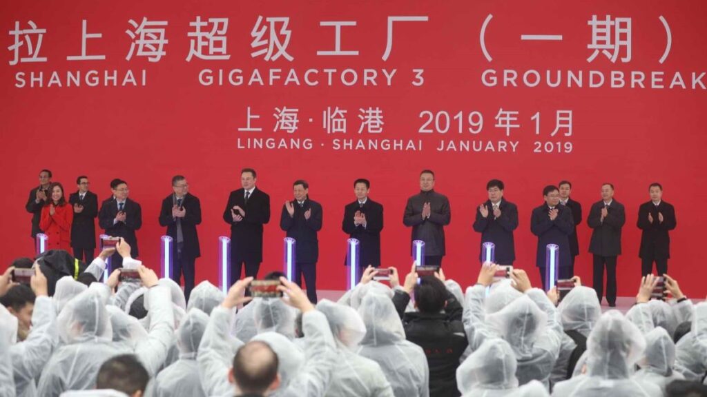 Tesla Shanghai primera piedra