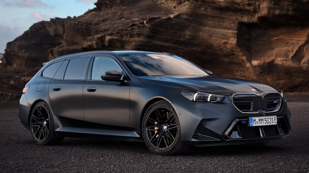 BMW M5 Touring 2024