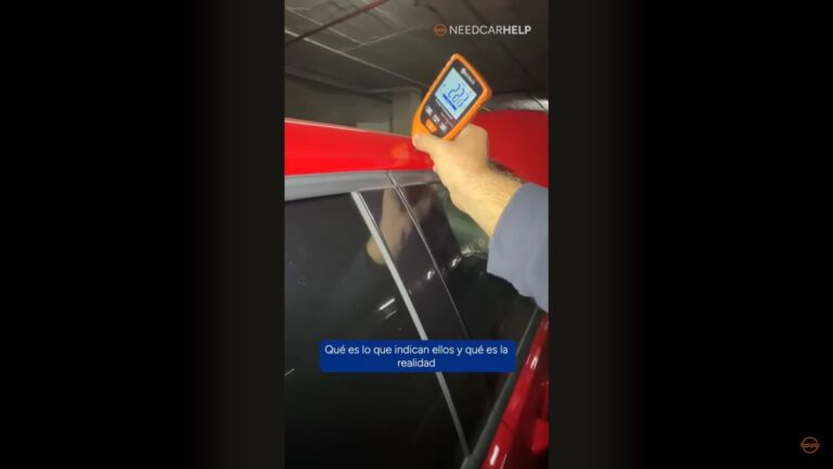 Compra un VW Golf GTI usado, un mecánico lo revisa y se lleva una sorpresa: tiene masilla hasta en el techo