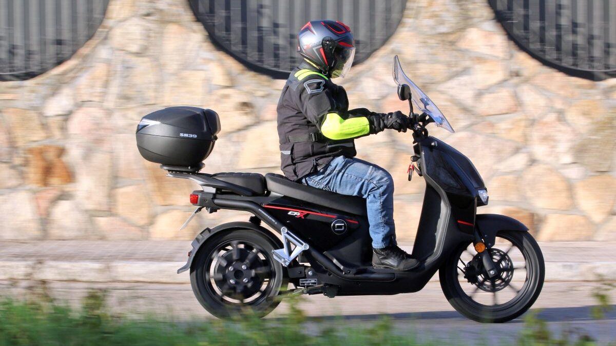 VMoto Super Soco CPX