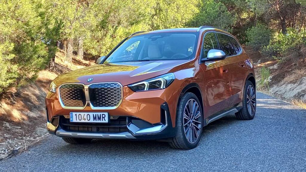 BMW iX1