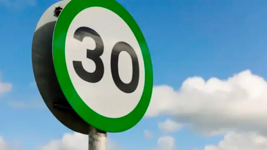 La nueva señal con borde verde: ¿qué significa y cómo afecta a los conductores?