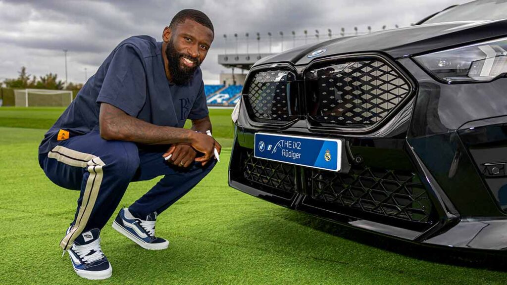 Los jugadores del Real Madrid ya tienen sus nuevos coches: ¿qué BMW habrá elegido la 'BMV'?