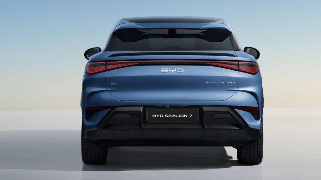 BYD Sealion 7