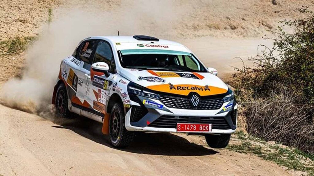 Rally Comunidad de Madrid 2024: gana Pepe López… y segundo acaba Gil Membrado, con sólo 16 años 4 Clio Rally Madrid 2024