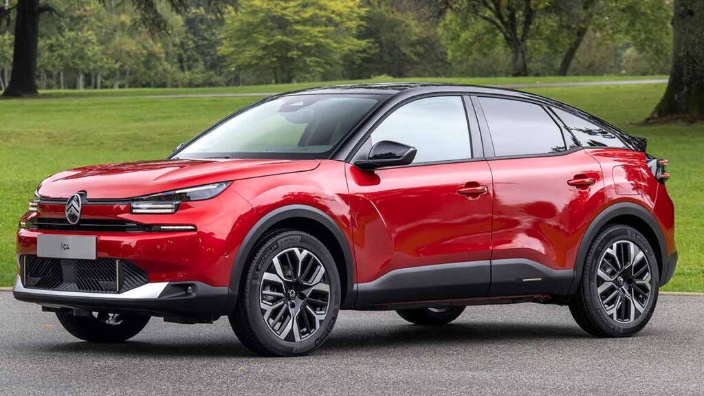 El Citroën C4 muestra su nueva imagen y algunas novedades en el Salón de París 2024
