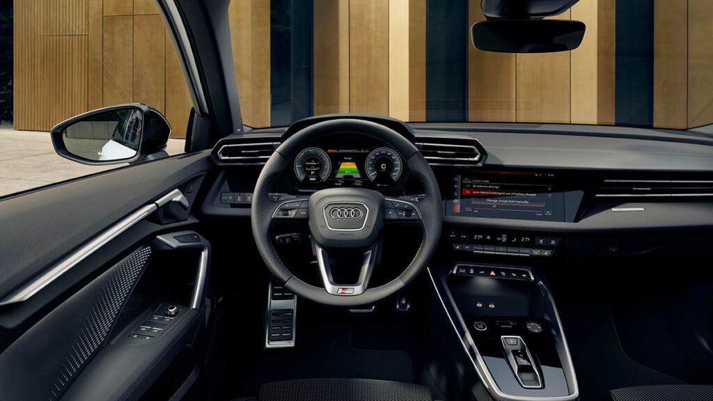 El nuevo Audi A3 Sportback TFSIe evoluciona la gama híbrida enchufable con más potencia y autonomía eléctrica